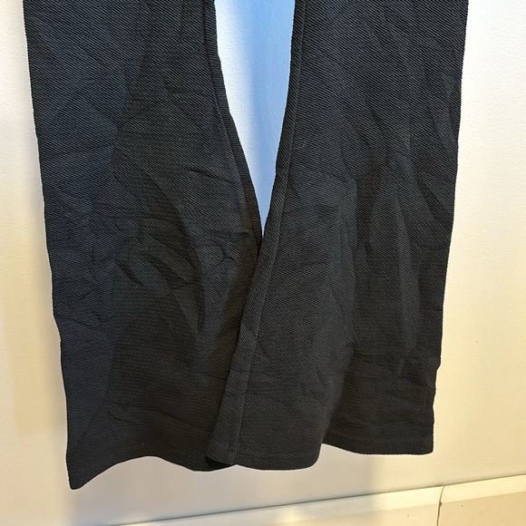 Aerie Offline high rise flare pant. - Picture 3 of 8